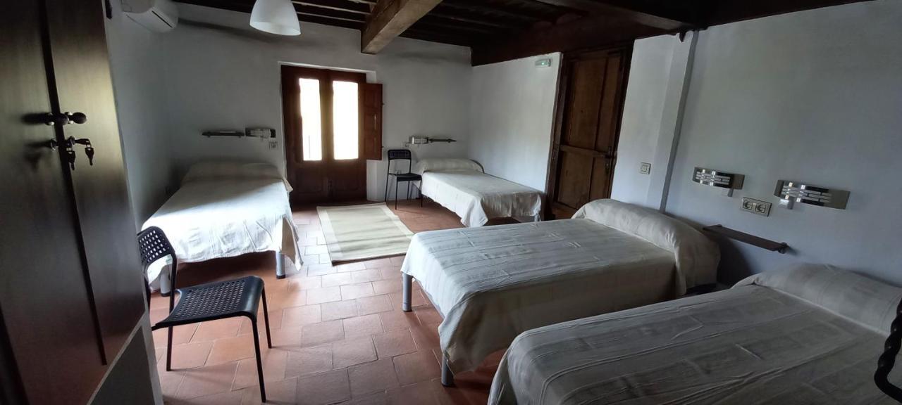 Albergue Turistico "San Blas" De Oliva De Plasencia Luaran gambar