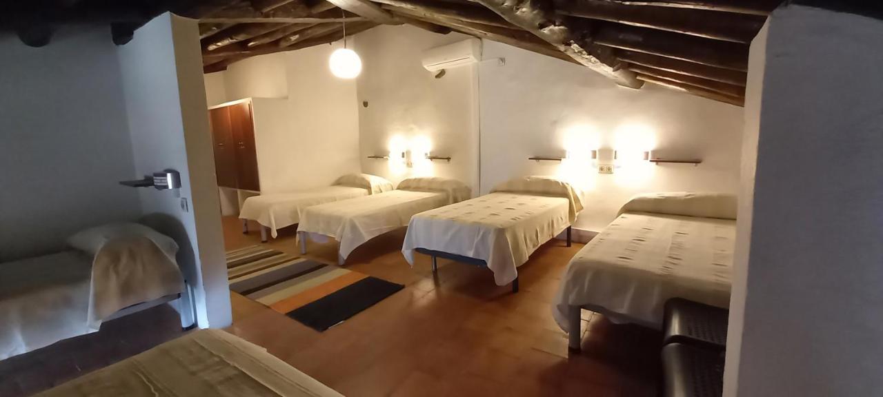 Albergue Turistico "San Blas" De Oliva De Plasencia Luaran gambar